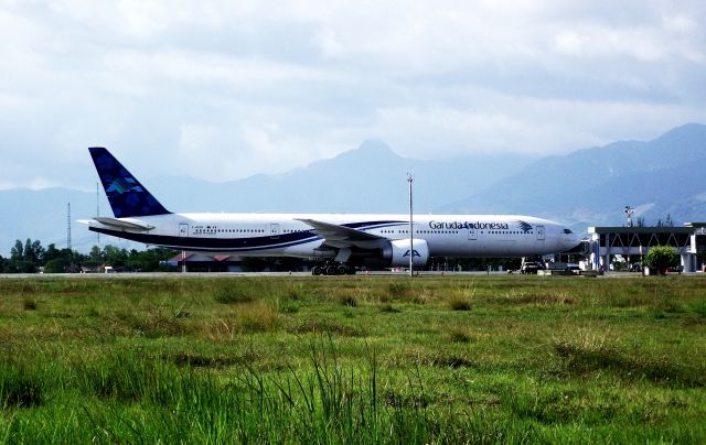 BOEING 777-300ER (F-OSYD) - Air Autral, operated by Garuda Indonesia for Hajj at Sultan Iskandar Muda International Airport Aceh