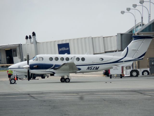 Beechcraft Super King Air 350 (N5XM)