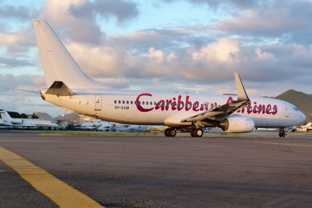 Boeing 737-800 (9Y-SXM)