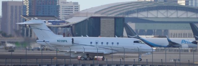 Canadair Challenger 350 (N228PK) - phoenix sky harbor international airport 22FEB20