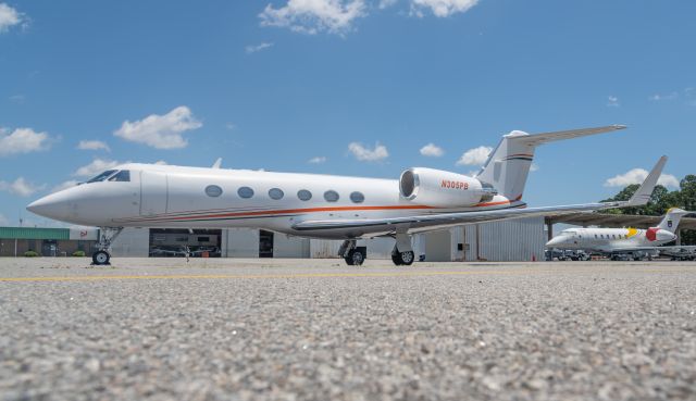 Gulfstream Aerospace Gulfstream IV (N305PB)