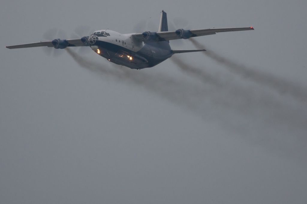 Antonov An-12 (UR-BXK)