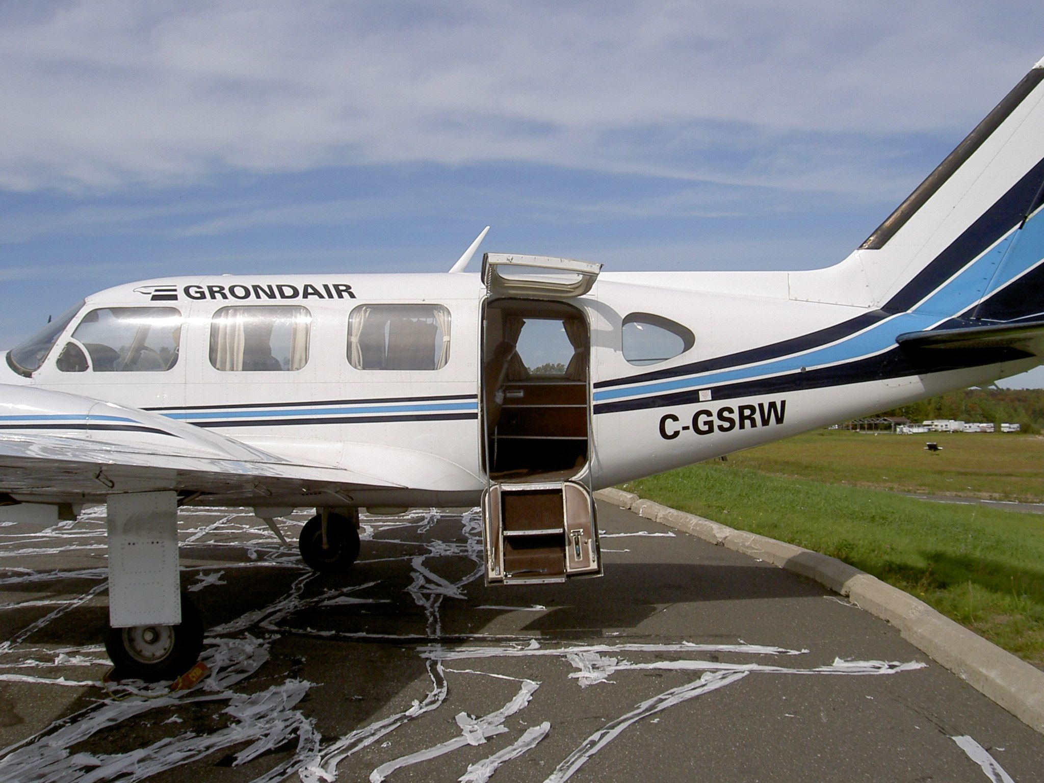 Piper Navajo (C-GSRW)