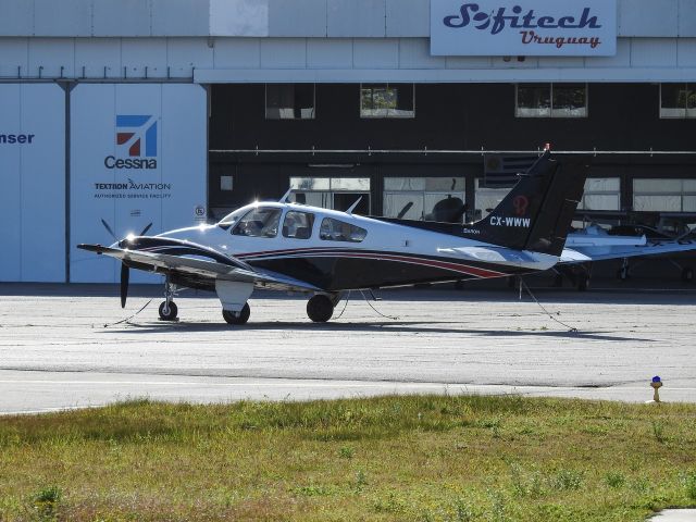Beechcraft 55 Baron (CX-WWW)