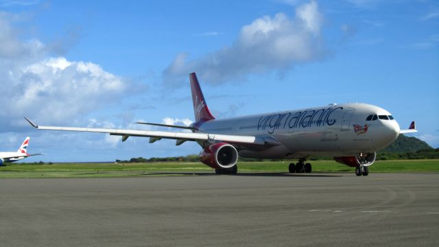 Airbus A330-300 (G-VKSS)