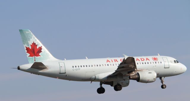 Airbus A319 (C-GITP)