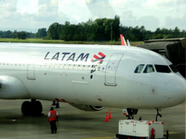 Airbus A321 (CC-BEO)