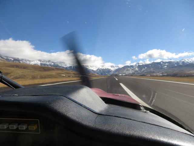 Piper Cherokee (N7907W) - Cherokee 180 N7907W landing on runway 27 at Telluride Regional Airport, Colorado.