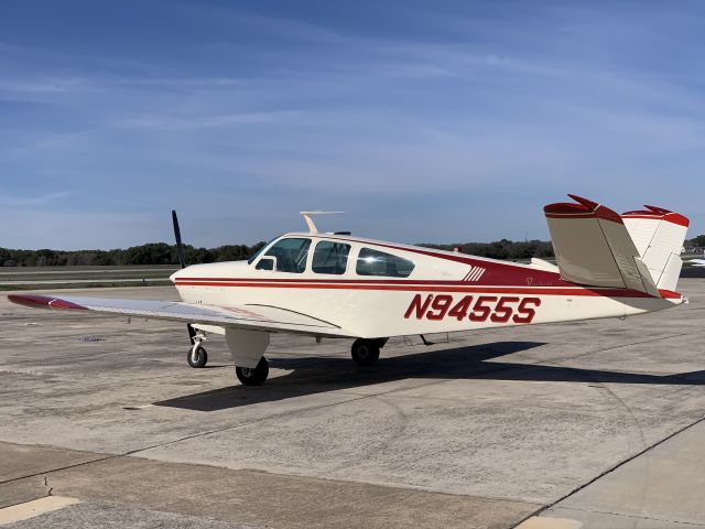 Beechcraft 35 Bonanza (N9455S) - Gorgeous V-tail Bonanza!