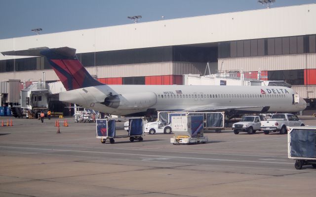 McDonnell Douglas MD-88 (N957DL)