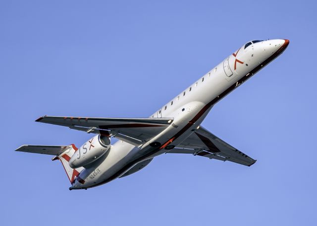 Embraer ERJ-145 (N245JX)