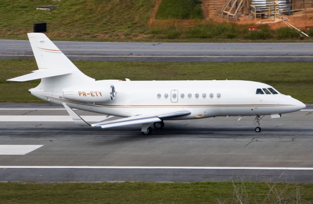 Dassault Falcon 2000 (PR-ETY)