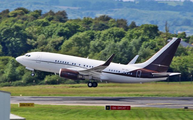 Boeing 737-700 (9H-BBJ) - b737-7bc bbj 9h-bbj dep shannon 27/6/17.