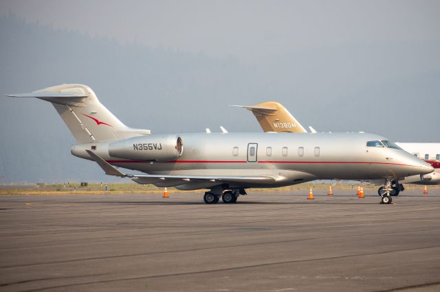 Canadair Challenger 350 (N355VJ) - VJT355