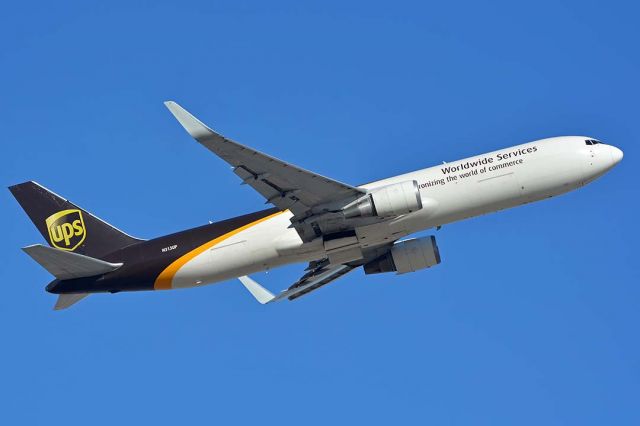 BOEING 767-300 (N313UP) - UPS Boeing 767-34AF N313UP at Sky Harbor on January 16, 2018.