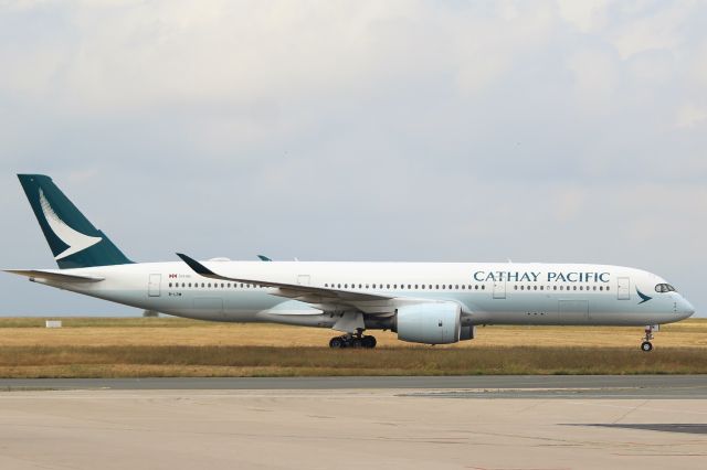 Airbus A350-900 (B-LRM) - Cathay Pacific Airways (CX) B-LRM A350-941 [cn75]br /Paris Charles de Gaulle (CDG). Cathay Pacific Airways flight CX279 taxis to the gate having just arrived, some 6 hours late, from Hong Kong (HKG).br /Taken from Terminal 1 arrivals level.br /2018 08 09br /a rel=nofollow href=http://alphayankee.smugmug.com/Airlines-and-Airliners-Portfolio/Airlines/Asia-Pacific-Airlines/Cathay-Pacific-Airways-CXhttps://alphayankee.smugmug.com/Airlines-and-Airliners-Portfolio/Airlines/Asia-Pacific-Airlines/Cathay-Pacific-Airways-CX/a