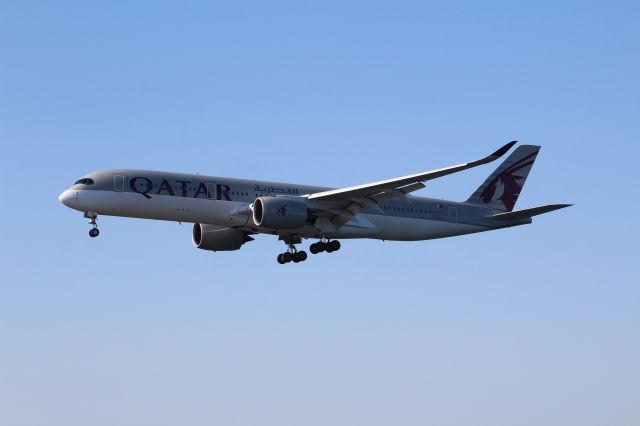 Airbus A350-900 (A7-ALO)