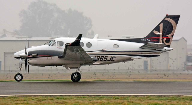 Beechcraft King Air 90 (N365JC)