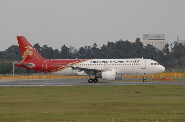 Airbus A320 (B-6566) - Departure at NRT Airport Runway 16R on 2011/10 8