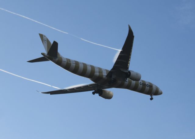 Airbus A330-900 (D-ANRO) - Condor A330-941 D-ANRO flight DE3749 coming in for rwy 25L FRA from MBJ with a delay of about 25 mins. Photo made 24.12.2024 at Stadtwald highway rest camp, 11:30 AM.