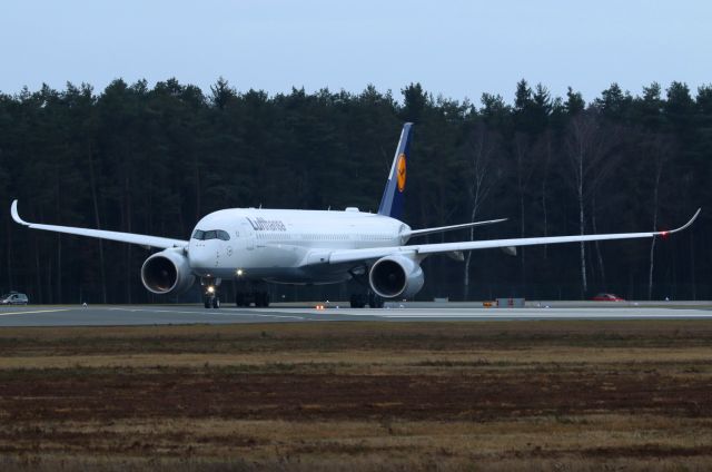 Airbus A350-900 (D-AIXA)