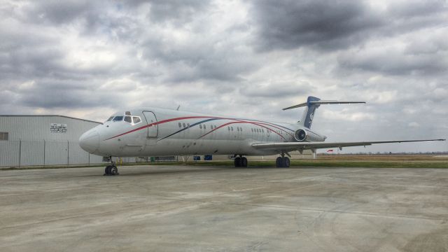 McDonnell Douglas MD-87 (N986AK)