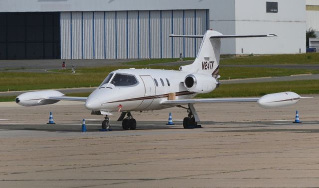 Learjet 24 (N24TK)