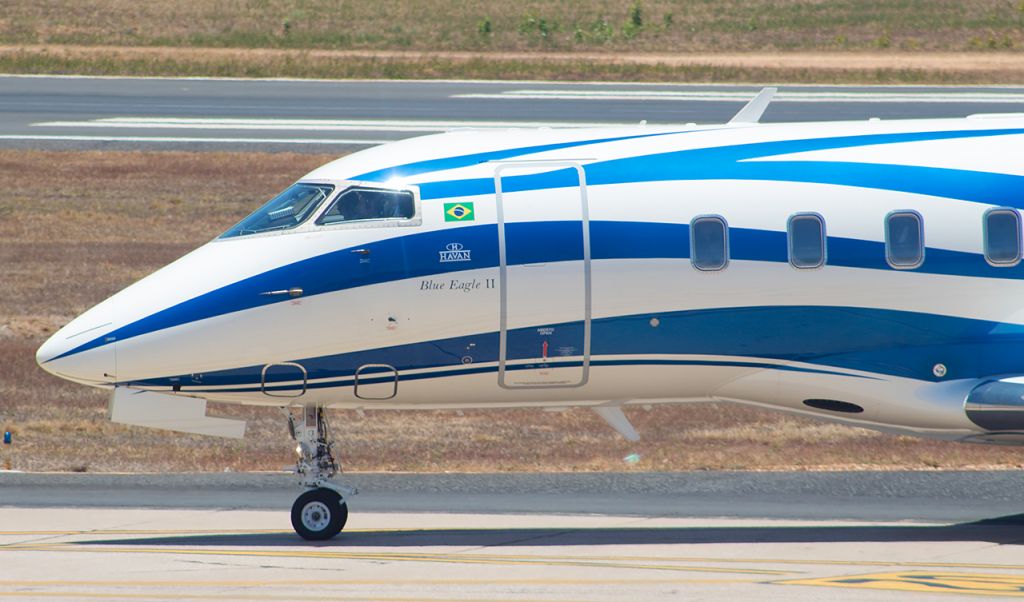 Canadair Challenger 350 (PR-HNG) - Bombardier Challenger 350 (BD-100-1A10) PR-HNG Aeroporto de Teresina - THE-SBTE