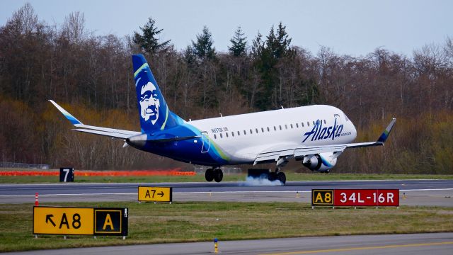 Embraer 175 (N637QX) - QXE2675 from SAN touching down on Rwy 34L on 3.25.19. (ERJ-175LR / msn 17000755).