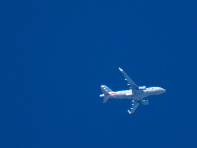 Airbus A319 (N9023C)