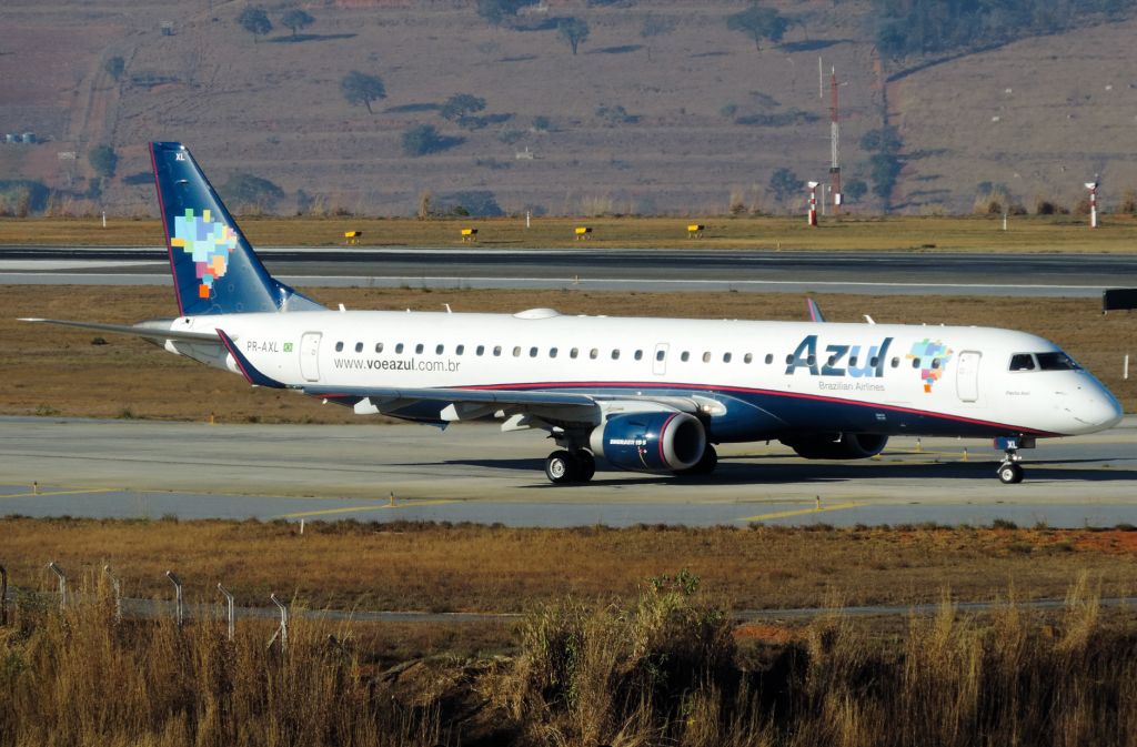 EMBRAER 195 (PR-AXL)