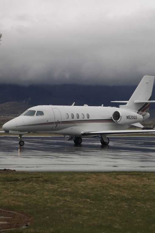 Cessna Citation Sovereign (N520QS) - Rainy day empty leg