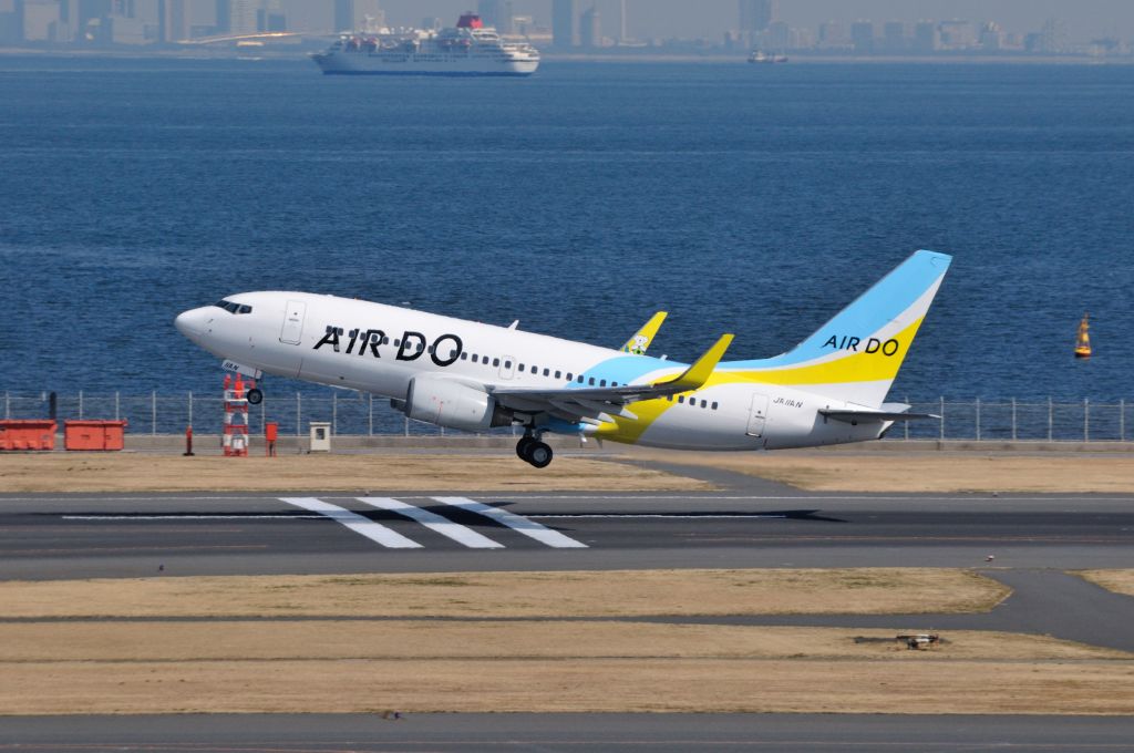 Boeing 737-700 (JA11AN) - 2013/2/26