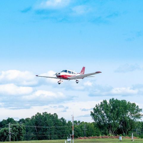 Piper Cherokee (N32267)