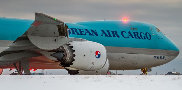 BOEING 747-8 (HL7623)