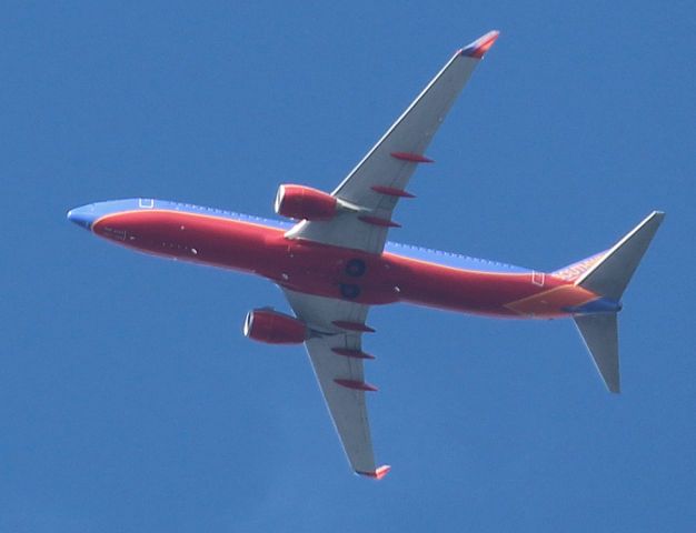 Boeing 737-800 (N8320J)