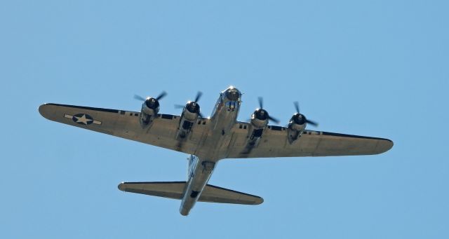 Boeing B-17 Flying Fortress (N9323Z) - Flying over Carson City on flight out of Minden-Tahoe airport