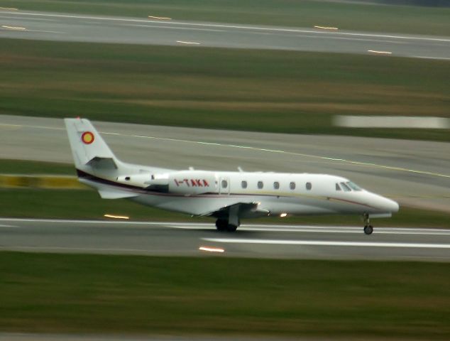 Cessna Citation Excel/XLS (I-TAKA)