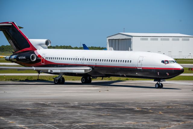 BOEING 727-200 (N727NK)