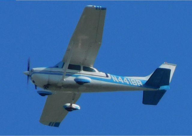 Cessna Skyhawk (N4418R) - N4418R over Corvallis, Oregon on 15th May 2021