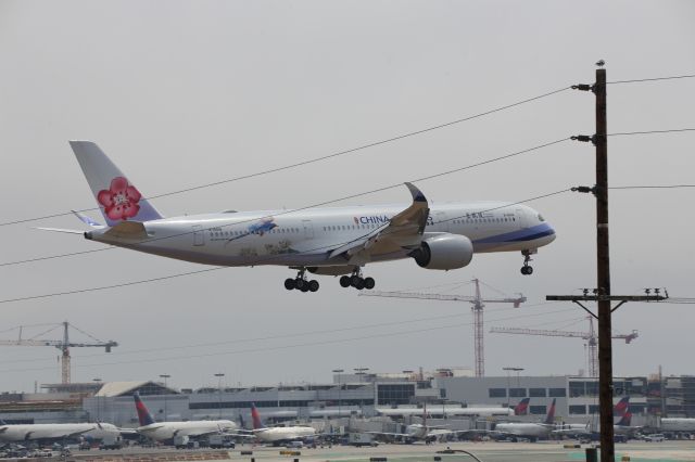 Airbus A350-900 (B-18908)