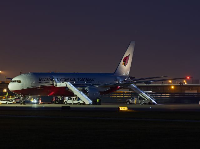 Boeing 777-200 (N777AZ) - The Arizona Cardinals (CARDINAL777) getting ready to head back to Phoenix after their loss in Cleveland this afternoon (5 Nov 2023).