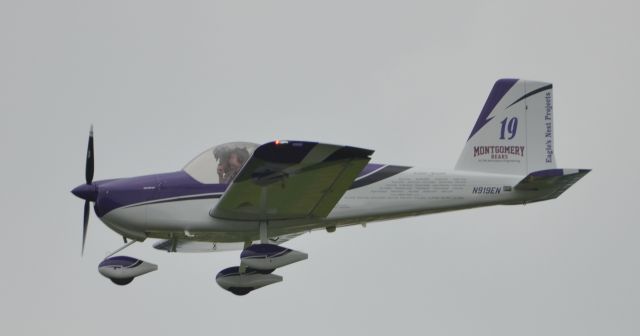 Vans RV-12 (N919EN) - Final approach to runway 36 at Airventure 2018 on Sunday.