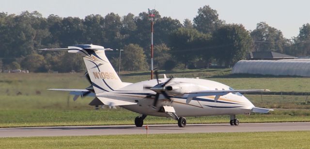 Piaggio P.180 Avanti (N109SL) - Landing rwy 09 on Sept 2th 2012...