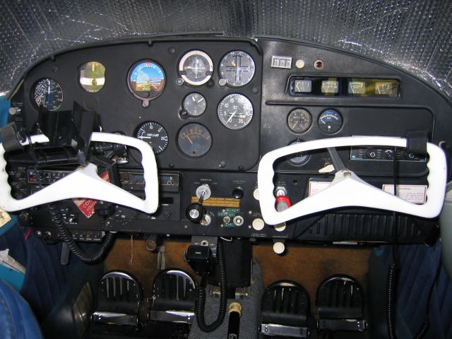 Cessna Skyhawk (N7299T) - Owned this aircraft for 17 years - (very) basic IFR equipped trainer - sold in 2007