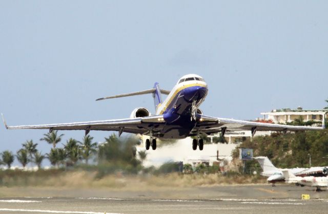 Bombardier Global 5000 (N723AB)