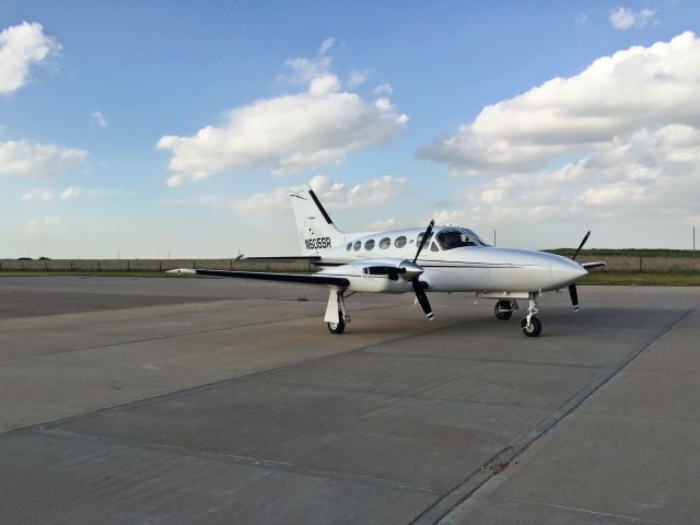 Cessna 421 (N605SR)