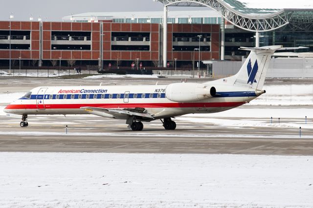 Embraer ERJ-135 (N376SK)