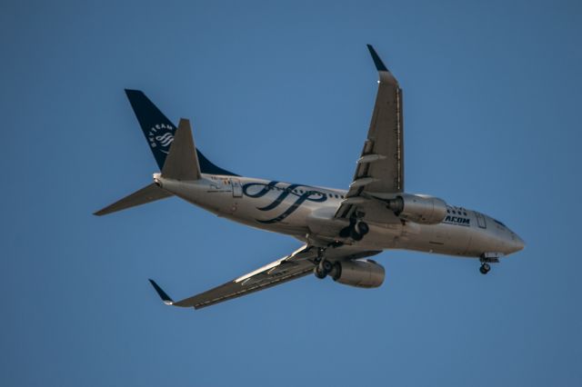 Boeing 737-700 (YR-BGF) - Heading Brussels airport before landing in a few minutes. August 15th