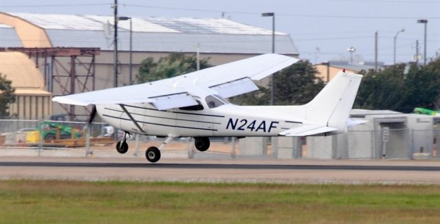 Cessna Skyhawk (N24AF)